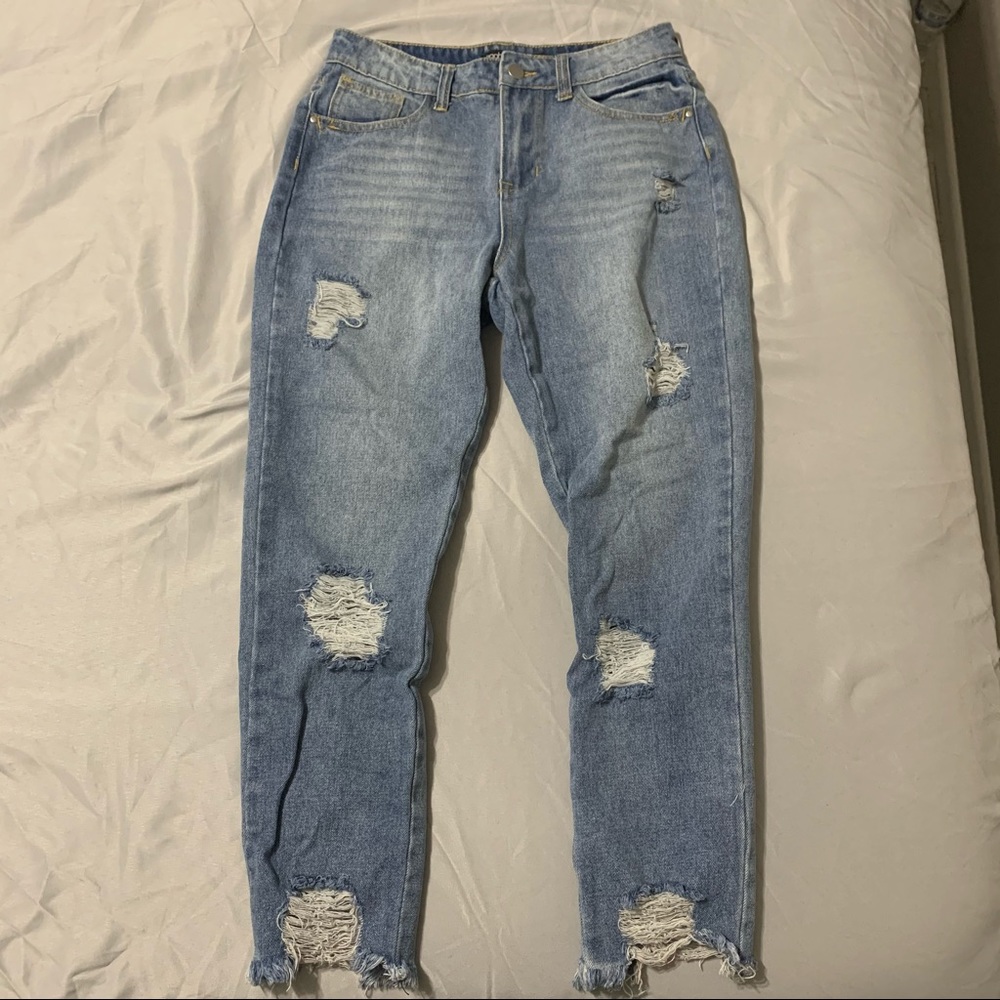 BOOHOO | ripped jeans